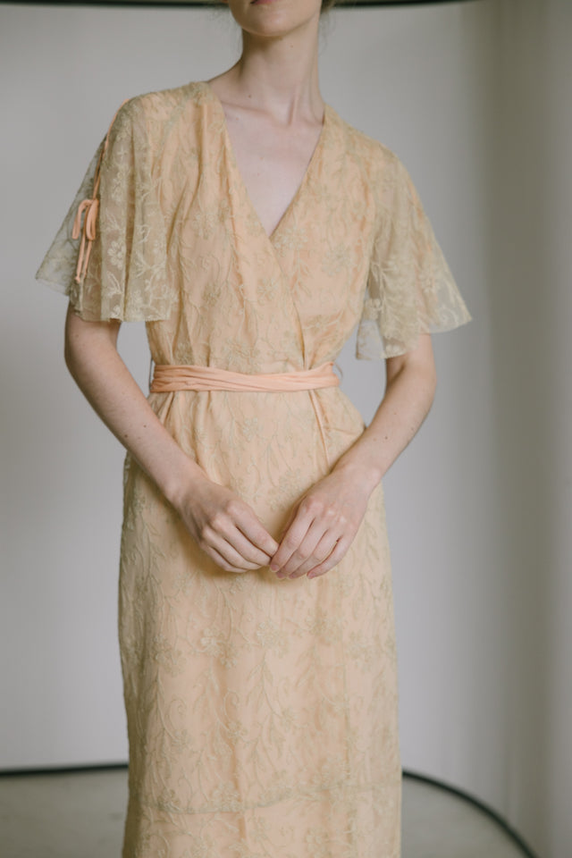 1940s lace robe