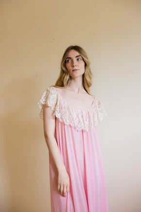1960s baby pink Lucie Ann lace nightgown