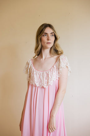 1960s baby pink Lucie Ann lace nightgown