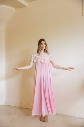1960s baby pink Lucie Ann lace nightgown