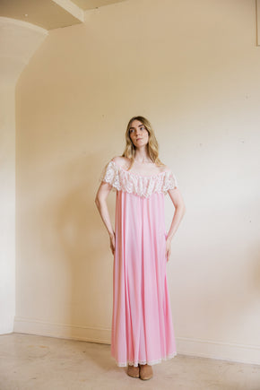 1960s baby pink Lucie Ann lace nightgown