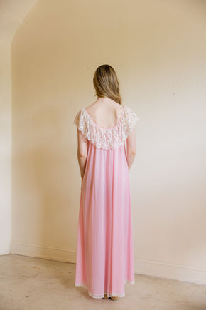 1960s baby pink Lucie Ann lace nightgown
