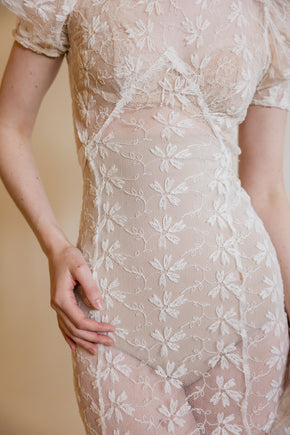 1930s ivory lace puff sleeve gown