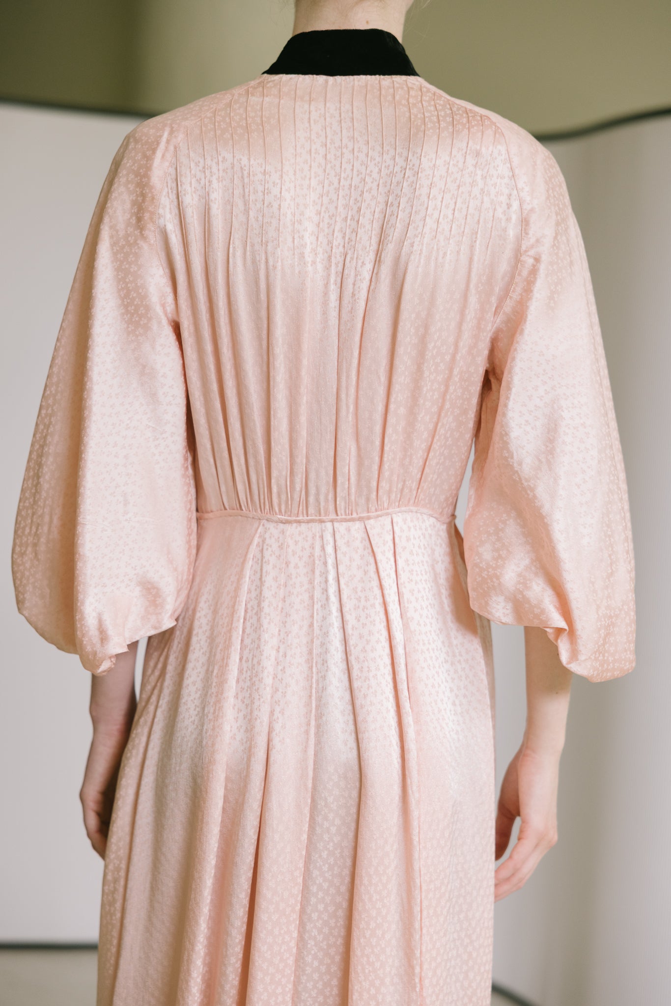 1930s printed silk satin balloon sleeve gown, France