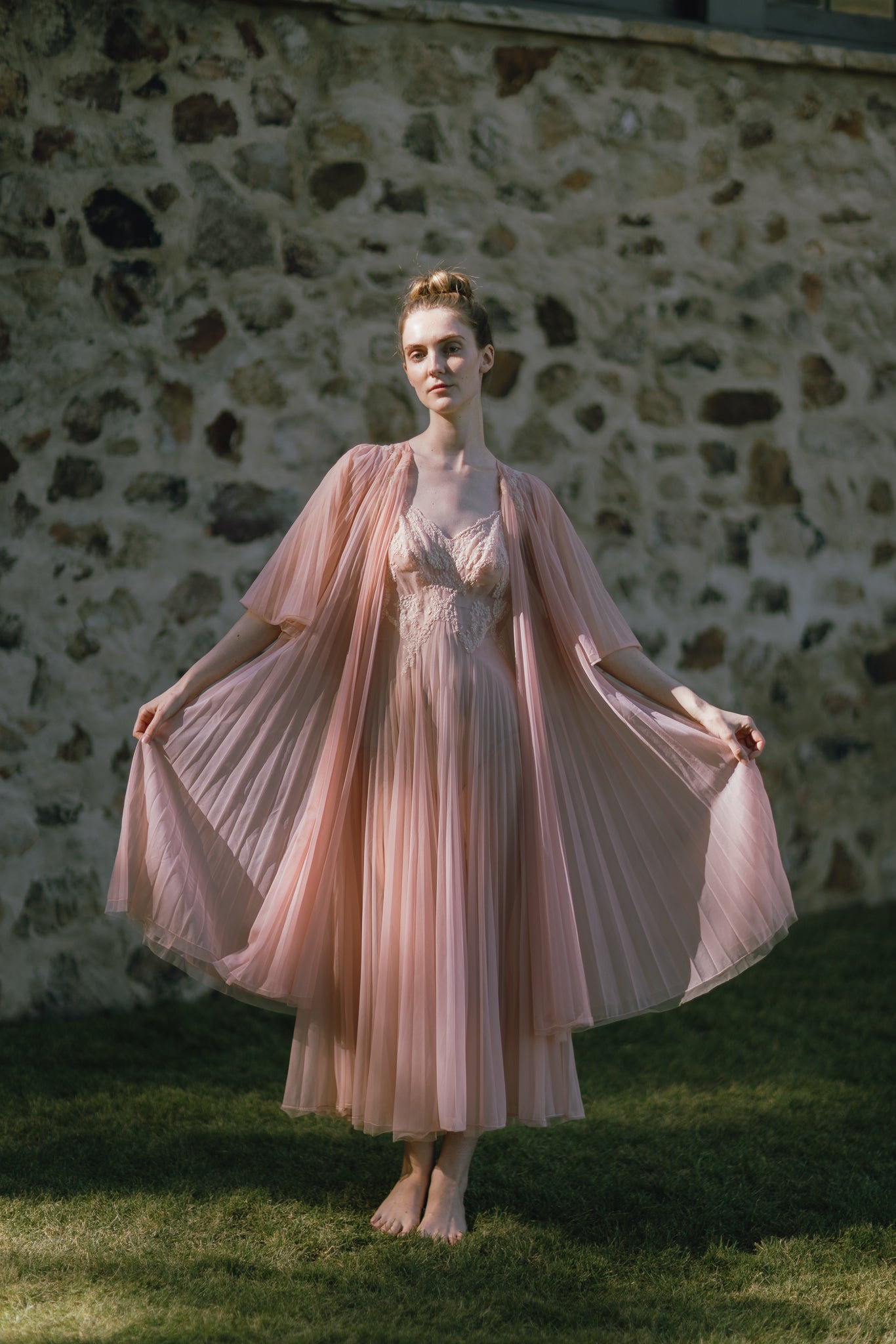 Vanity fair 1940s pink peignoir set