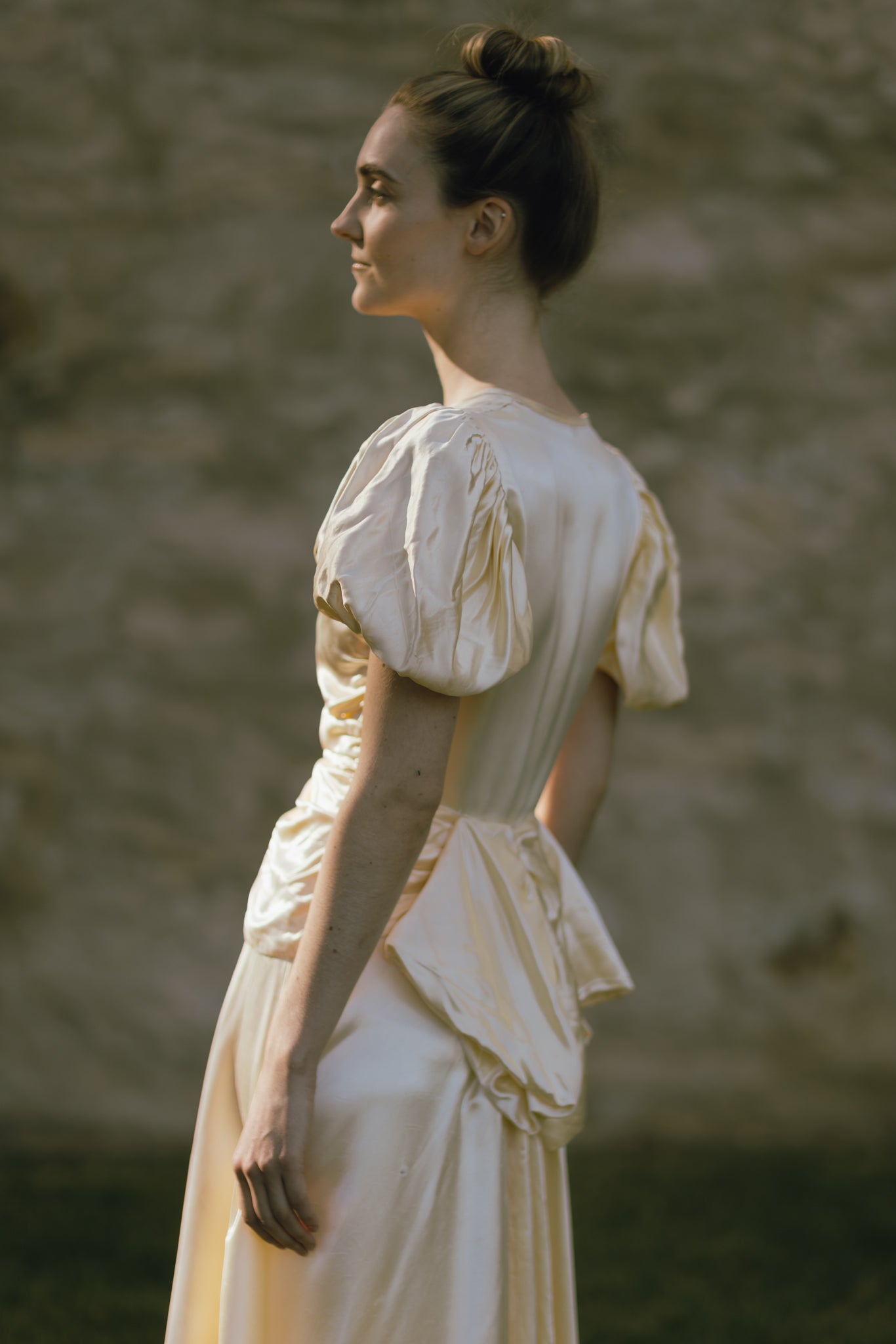 C. 1940s cream puff sleeve wedding gown