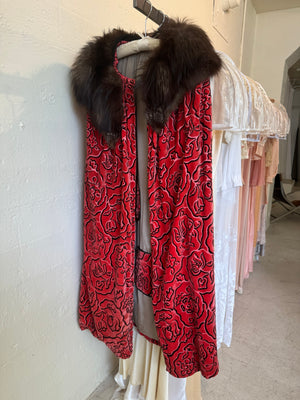 1920s panne silk velvet magenta cape with fox fur