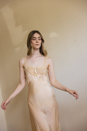 1930s silk lace bow half slip