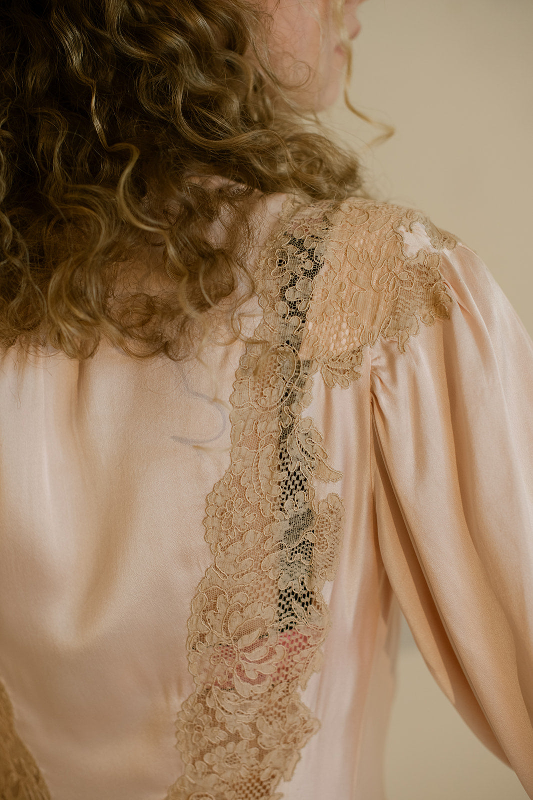 1930s silk lace balloon sleeve peignoir