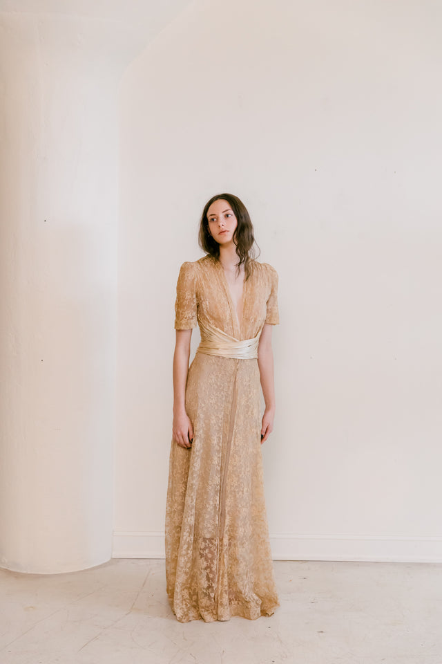 1930s ecru alençon lace trousseau robe